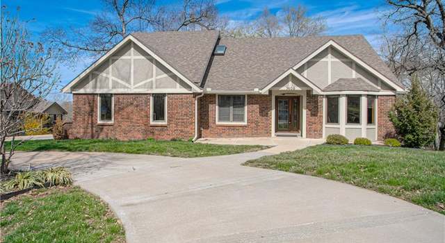 Photo of 7408 W 57th St, Mission, KS 66202
