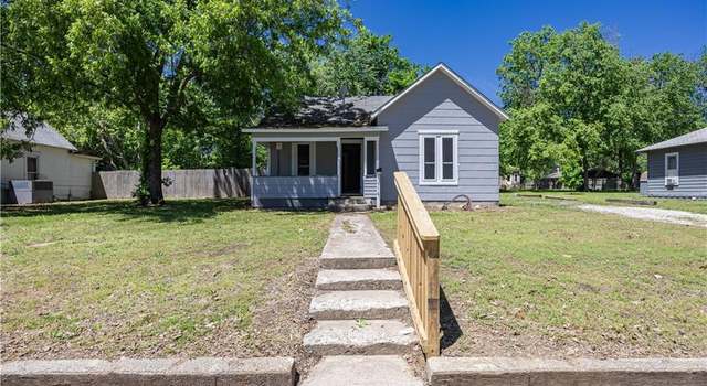 Photo of 516 S 4th St, Neodesha, KS 66757