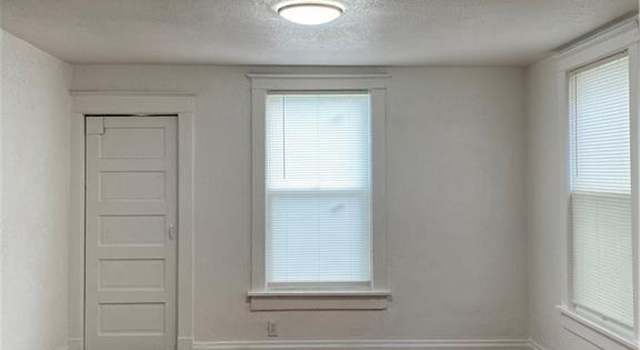 Photo of 2833 Askew Ave, Kansas City, MO 64128