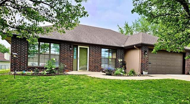 Photo of 1000 Foxridge Dr, Warrensburg, MO 64093