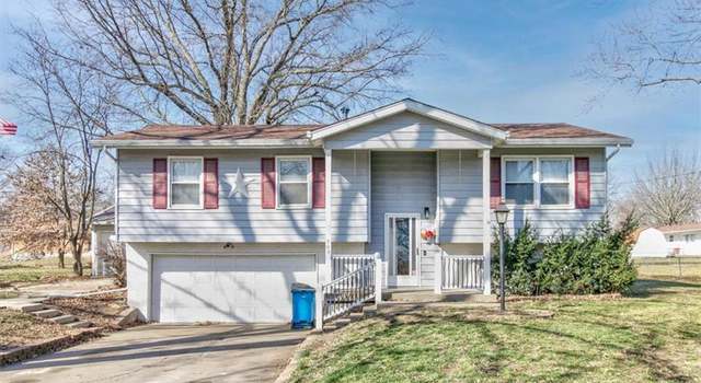 Photo of 803 S 2nd St, Odessa, MO 64076