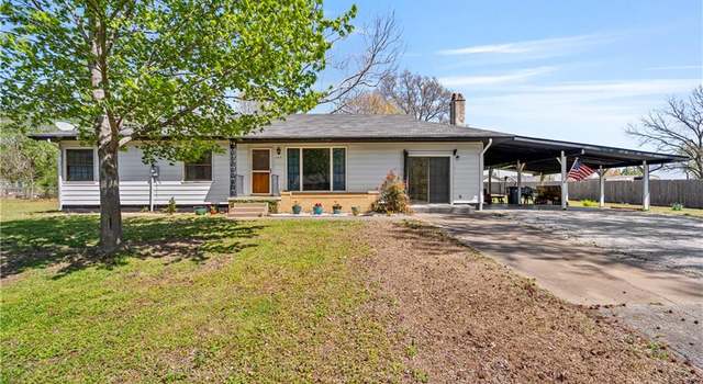 Photo of 103 El Paso St, Coffeyville, KS 67337