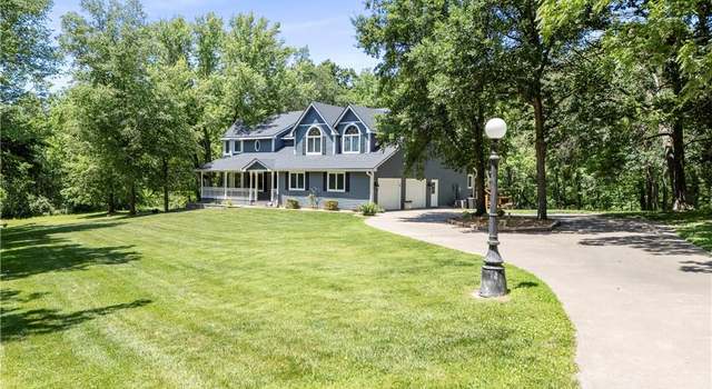 Photo of 414 N 4th St, Gower, MO 64454