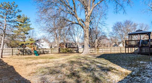 Photo of 206 Johnston Dr, Raymore, MO 64083
