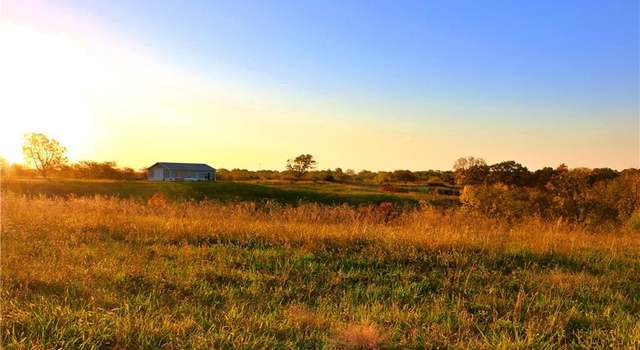 Photo of 9798 Fox Ln, Orrick, MO 64077