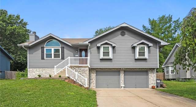 Photo of 1004 NE Jason Ave, Lee's Summit, MO 64086