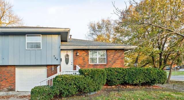 Photo of 726 S Ridgeview Rd, Olathe, KS 66061