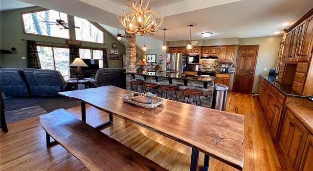 Photo of 11948 Wooded Way Ln, Oskaloosa, KS 66066