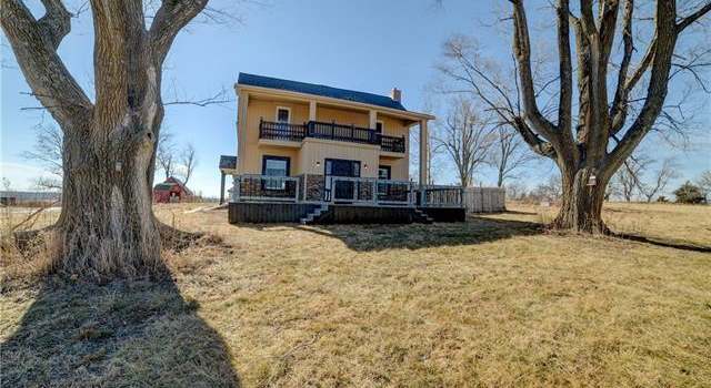 Photo of 25235 Seven Sisters Rd, Easton, KS 66020
