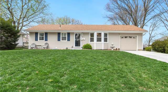 Photo of 109 N 3rd St, Blue Springs, MO 64014