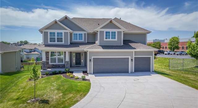 Photo of 5822 Mccormick Dr, Shawnee, KS 66226