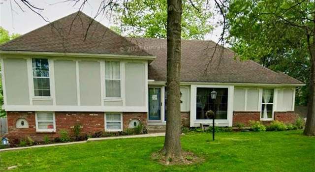 Property at 2300 E 110th St, Kansas City, MO 64131, 4 beds, 2.5 baths