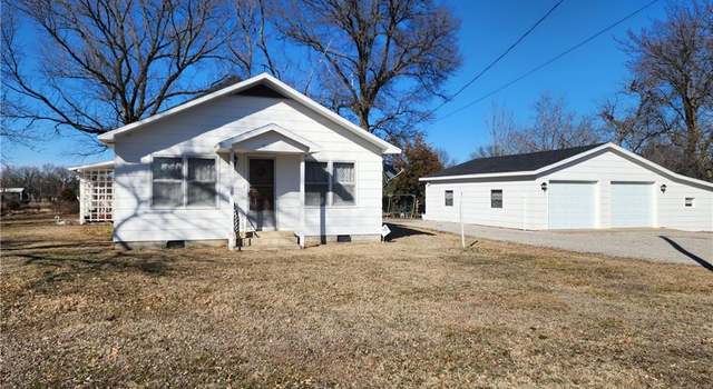 Photo of 511 W Wood St, Weir, KS 66781