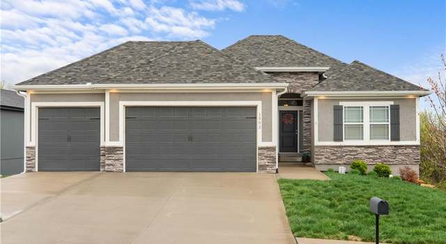 Photo of 1502 Cross Creek Dr, Grain Valley, MO 64029