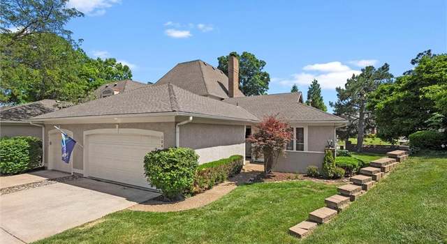Photo of 10442 Garnett St, Overland Park, KS 66214