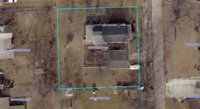 Photo of 202 S Doyle St, Louisburg, KS 66053