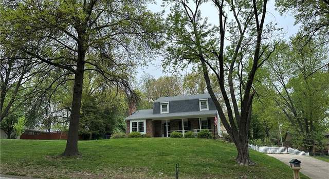 Photo of 1142 Limit St, Leavenworth, KS 66048