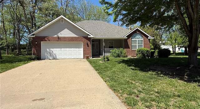 Photo of 12 Chadwick Ln, Country Club, MO 64506