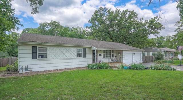 Photo of 4838 Dearborn St, Mission, KS 66202