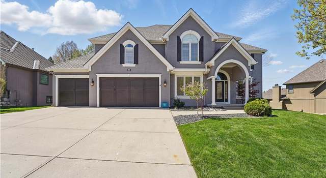 Photo of 8108 Park Ridge Dr, Parkville, MO 64152