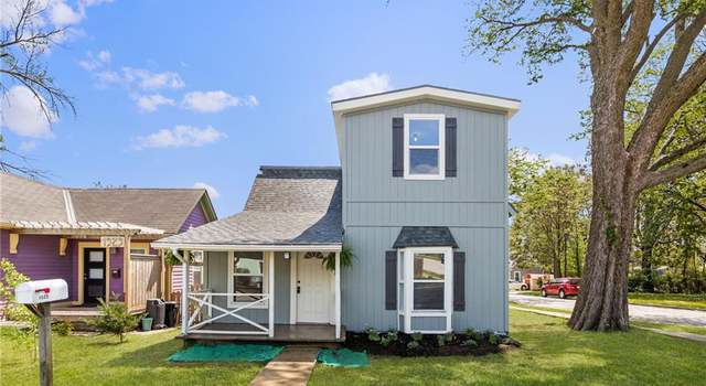 Tiny Homes in Wichita Kansas: 24-ft. Farmhouse on Wheels
