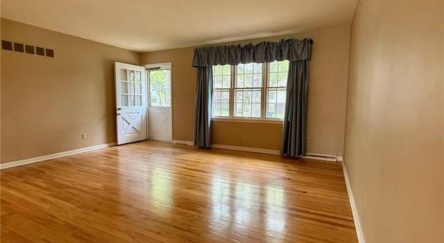 Photo of 6919 Park Plaza Dr, Kansas City, MO 64151