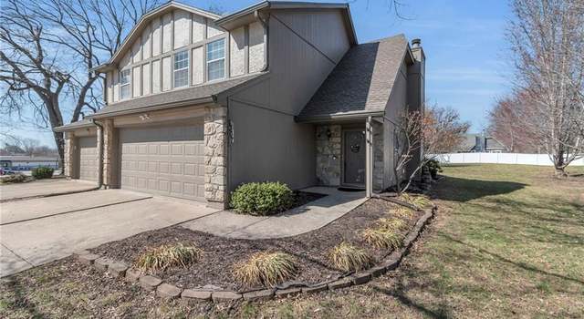 Photo of 1307 NW Village Dr Unit A, Blue Springs, MO 64015