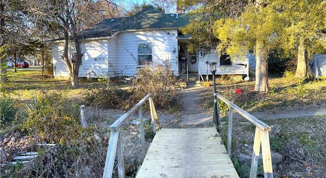 Photo of 531 E Elm St, Moundville, MO 64771