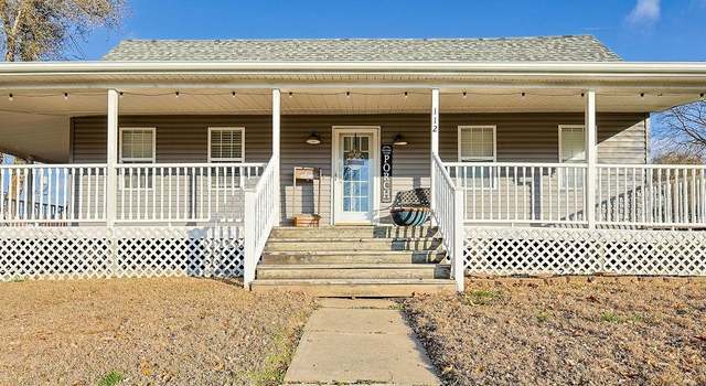 Photo of 112 E 2nd St, Dearborn, MO 64439
