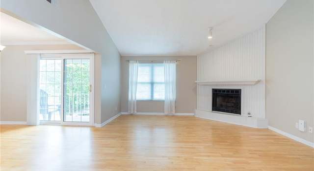 Photo of 11306 Oak St #3, Kansas City, MO 64114