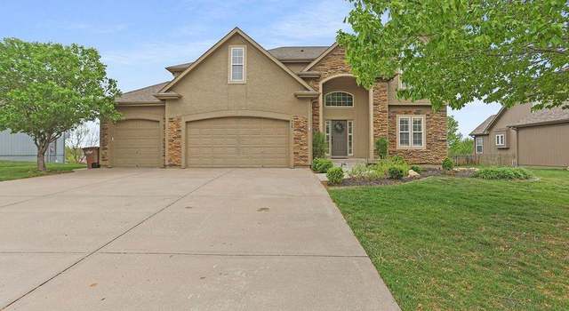 Photo of 428 Pierse Hollow St, Raymore, MO 64083