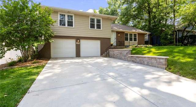 Photo of 5523 W 92nd Pl, Overland Park, KS 66207