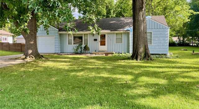 Photo of 3716 W 48th St, Roeland Park, KS 66205