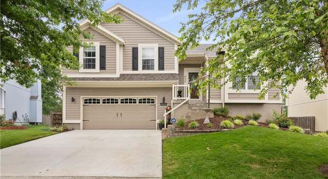 Photo of 930 W Elizabeth St, Olathe, KS 66061