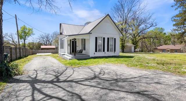 Photo of 513 W Jefferson St, Warsaw, MO 65355