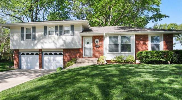 Photo of 8225 W 96th Ter, Overland Park, KS 66212
