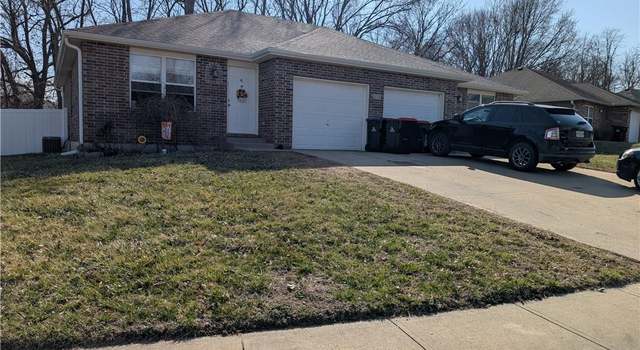 Photo of 408 Blake Anthony Dr, Warrensburg, MO 64093