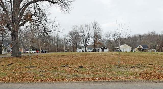 Photo of 500 Washington St, East Lynne, MO 64743