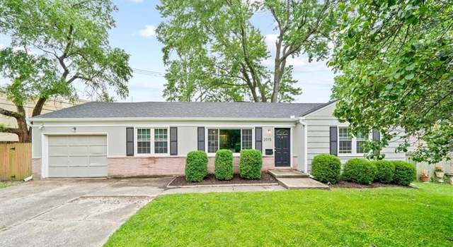 Photo of 2015 Somerset Dr, Prairie Village, KS 66206
