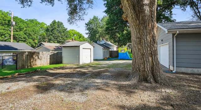 Photo of 1116 Ottawa St, Leavenworth, KS 66048