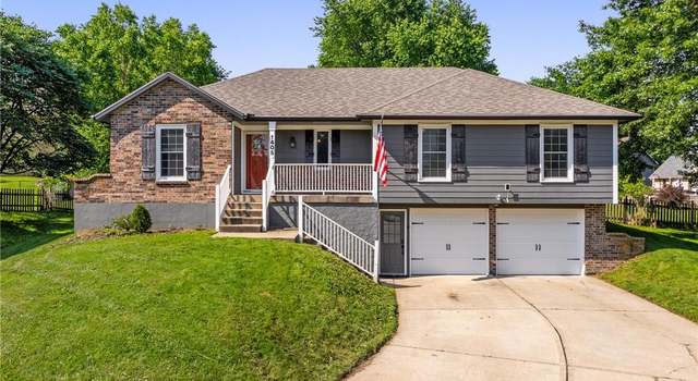 Photo of 1405 7th Ct, Lee's Summit, MO 64063