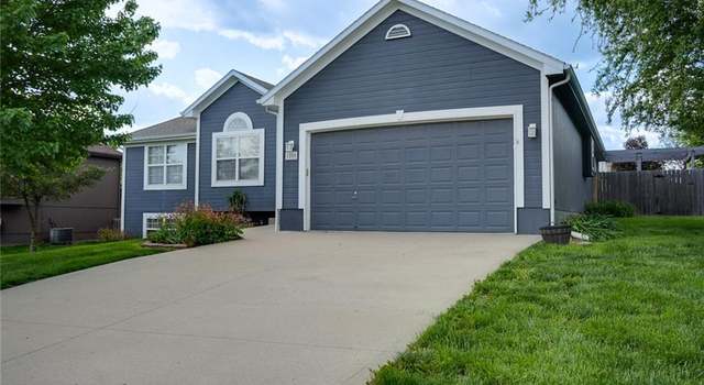 Photo of 1200 NW Boxelder Ct, Grain Valley, MO 64029