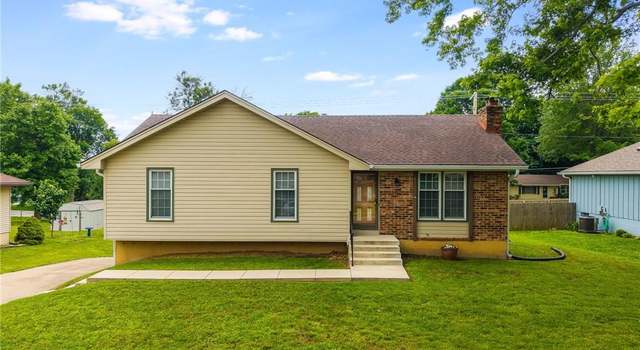 Photo of 8707 Brenda Ln, Pleasant Valley, MO 64068