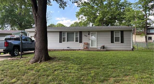 Photo of 1209 Guthrie Cir, Atchison, KS 66002