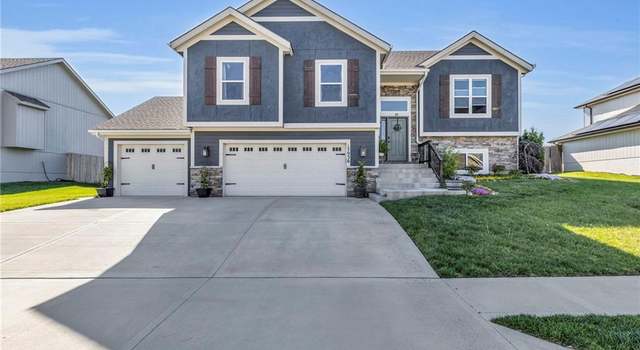 Photo of 17936 Sunrise Dr, Weston, MO 64098