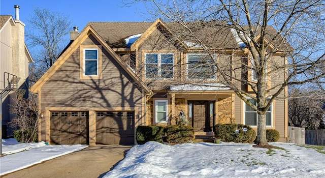 Photo of 12315 Ash St, Overland Park, KS 66209