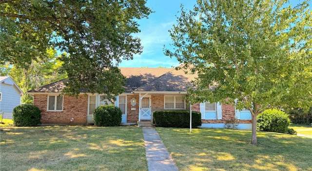 Property at 8500 Overton Dr, Kansas City, MO 64138, 4 beds, 2.5 baths