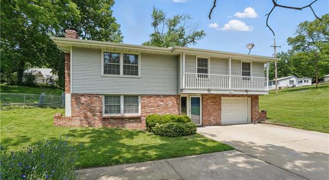 Photo of 2326 NE 42nd St, Kansas City, MO 64116