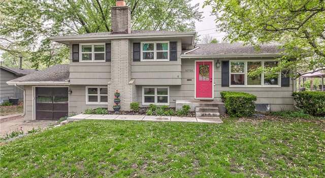 Photo of 10700 W 71st Pl, Shawnee, KS 66203