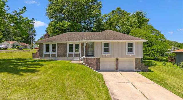 Photo of 9832 Potter Cir, Kansas City, MO 64134
